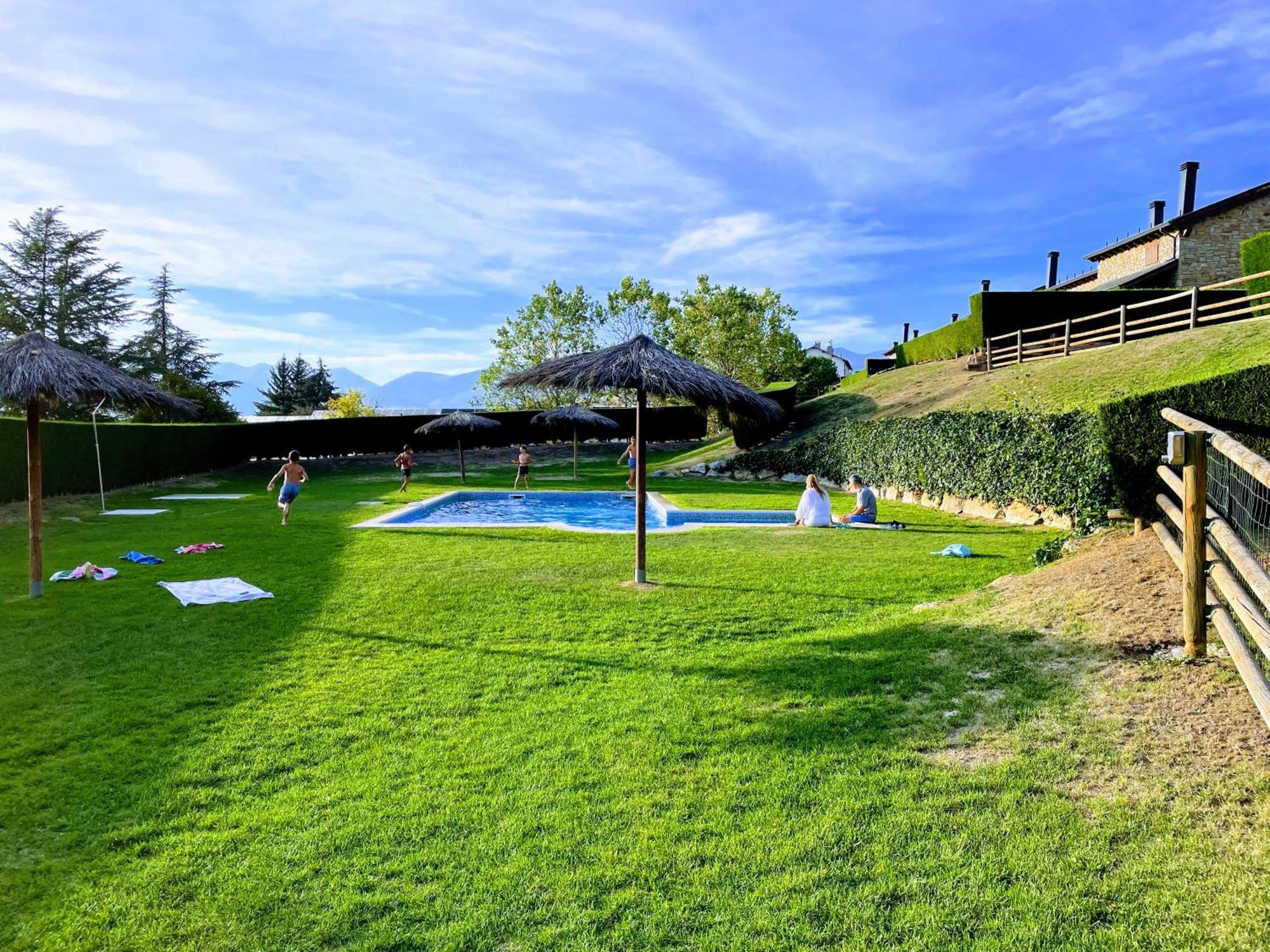 Apartamento Renovado Con Jardin Privado, Parking ,Wifi Y Piscina Osséja Kültér fotó