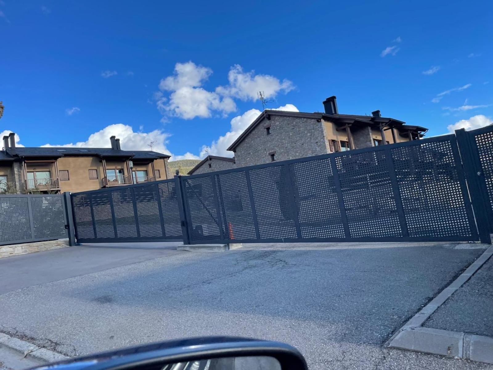 Apartamento Renovado Con Jardin Privado, Parking ,Wifi Y Piscina Osséja Kültér fotó