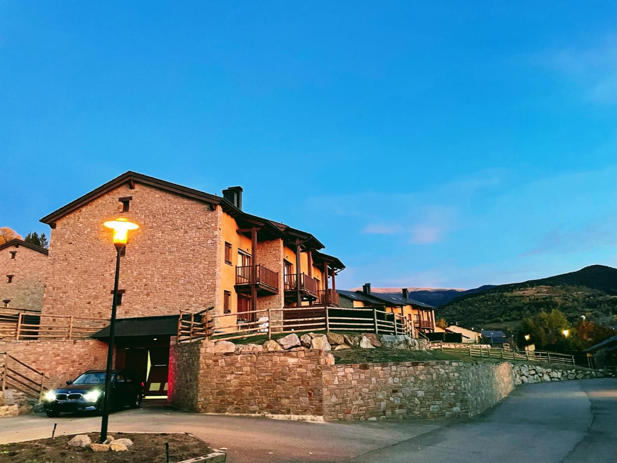 Apartamento Renovado Con Jardin Privado, Parking ,Wifi Y Piscina Osséja Kültér fotó