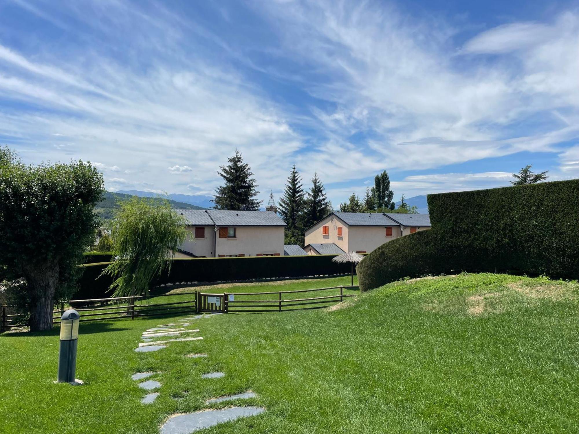 Apartamento Renovado Con Jardin Privado, Parking ,Wifi Y Piscina Osséja Kültér fotó