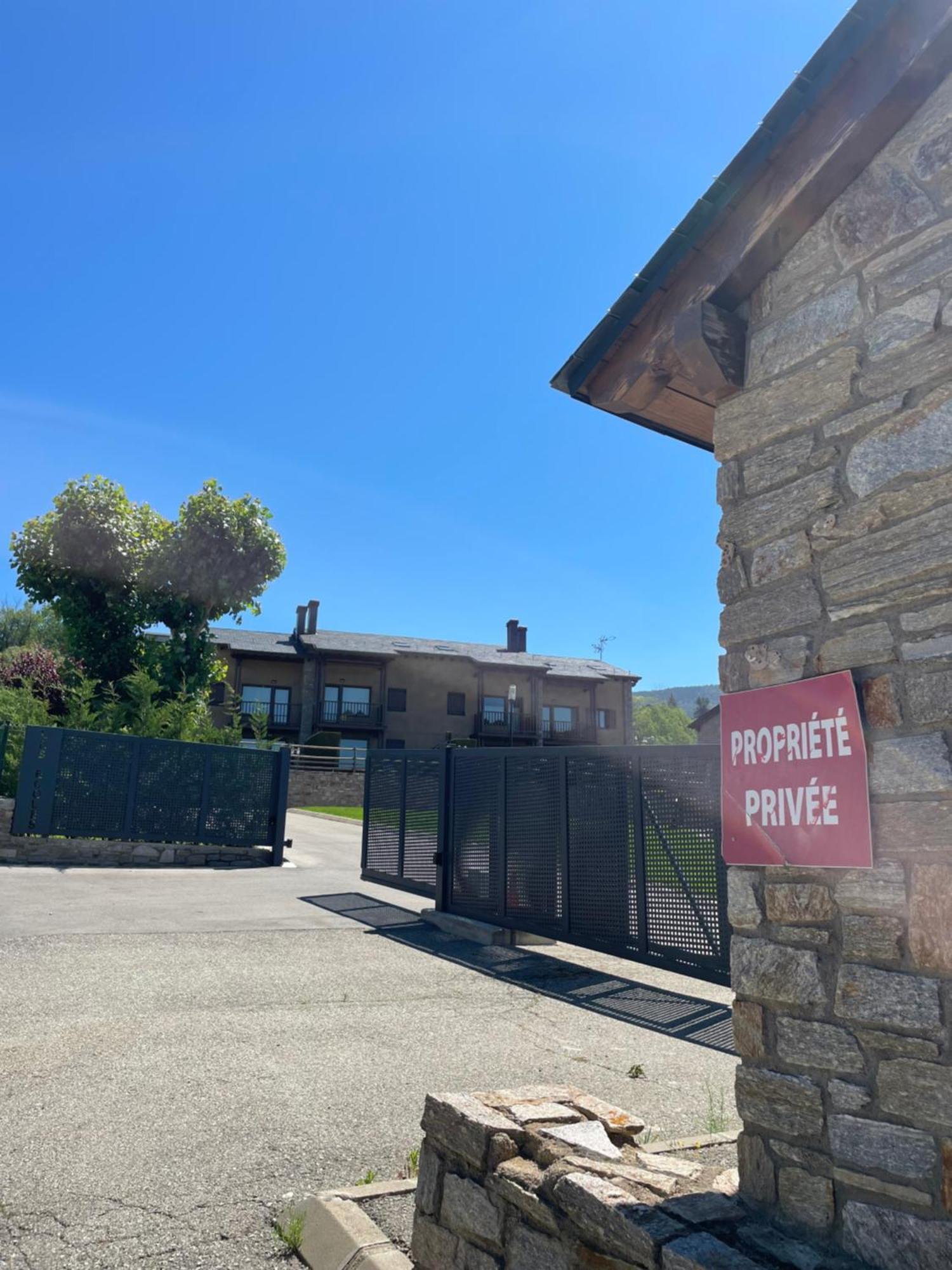 Apartamento Renovado Con Jardin Privado, Parking ,Wifi Y Piscina Osséja Kültér fotó